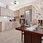 Villa Goudis Irida *