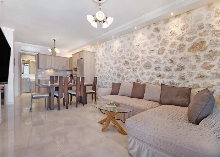 וילה Goudis Irida *