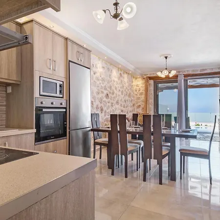 Villa Irida Tsoukaladhes